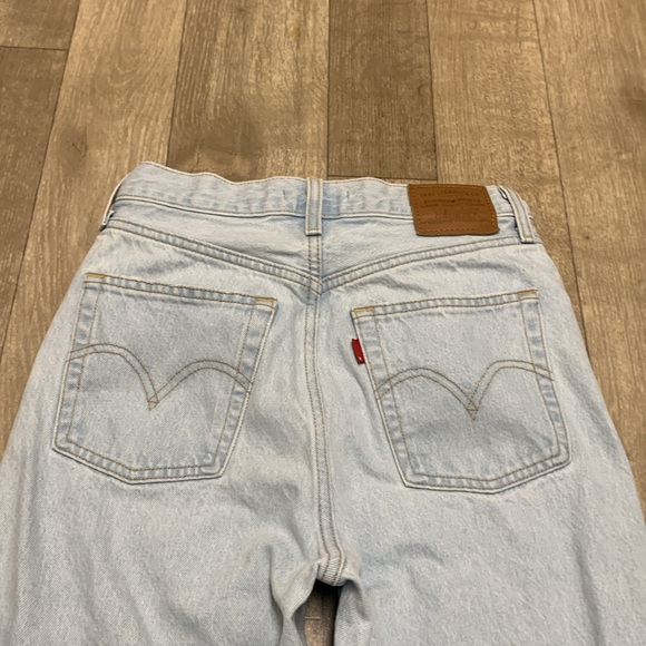 Womens Levi’s Ribcage Distressed Washed Straight Ankle Denim Jeans - Picture 10 of 11